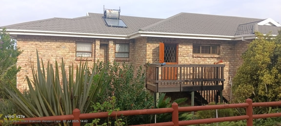 6 Bedroom Property for Sale in Groot Brakrivier Central Western Cape